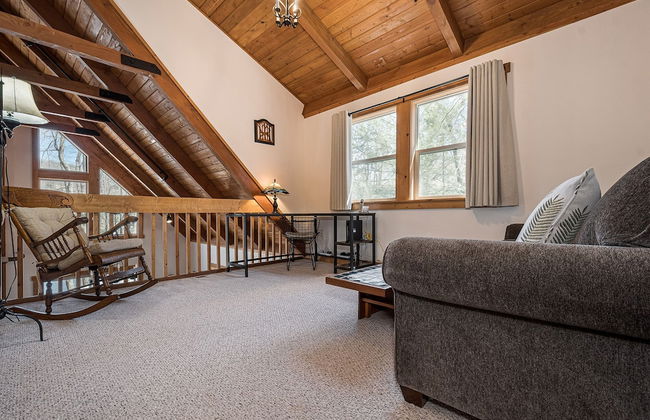 Maplewood Cottage - Photo 13