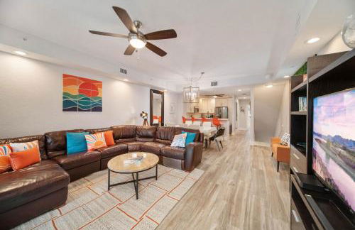 Vacay Vibes-2 Pools, Pickleball, Coffee Bar, 2 Jacuzzis, Food Truck - Foto 19