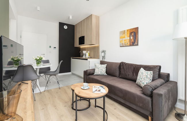 Shellter Suita Flora by Renters Prestige - Photo 10