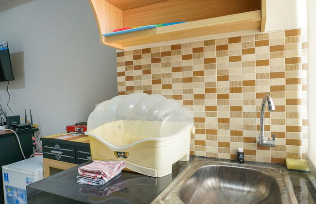 Fully Furnished Studio at Green Park View Apartment - Photo 7