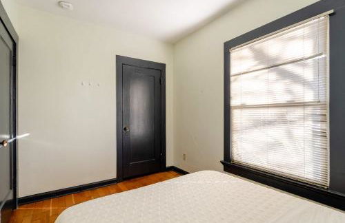 Stay Portland - Portland Classic - Walk to Local Coffee & Food - Photo 20