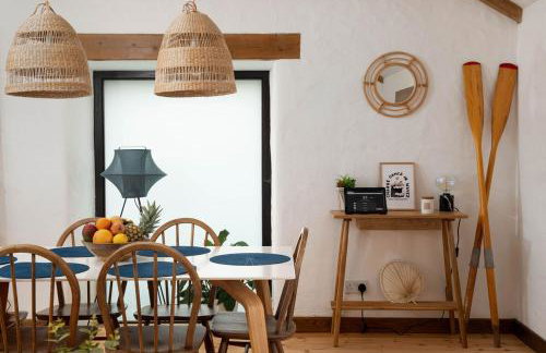 Naut Retreat, The Big Barn - Spacious & cosy cottage, walk to Porthcurno beach, Pedn Vouder & Minack Theatre - Photo 15