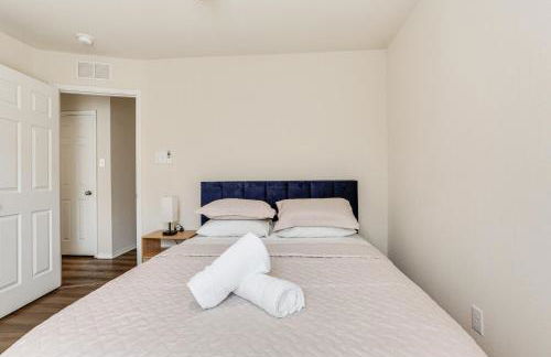 Modern Home with Private Yard and Patio in Little Elm! - Foto 16