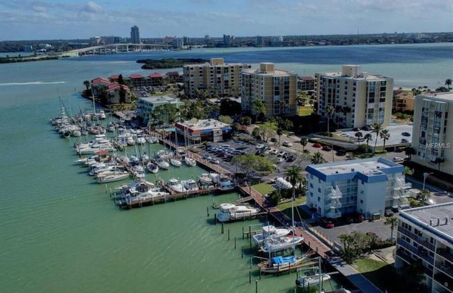 2 Bedroom Waterfront Pool Side! - Foto 52