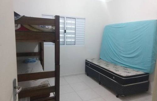 Casa em Itanhaém com 2 quartos garagem p 2 carros, churrasqueira, piscina 200 m da praia - Foto 13