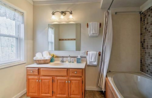 Forest Views! The Woodshop Robbinsville Cabin - Foto 15