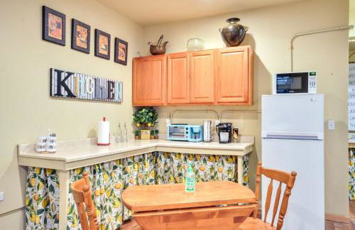 Inviting Studio with Patio, 15 Mi to Portland! - Foto 14