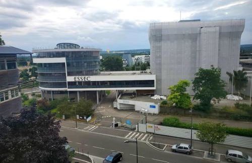 Le Repère de l'ESSEC - T3, Parking, Fibre, Gare RER A à 5mn - Foto 9