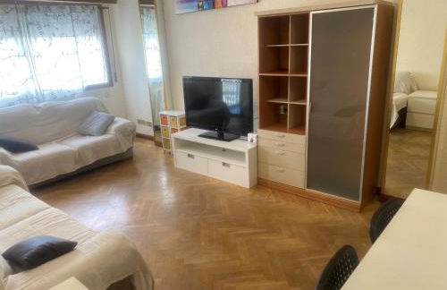 Piso amplio, iluminado y muy bien comunicado - Foto 2