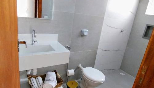 Residencial Renne Augusto, Apto 01, dois quartos, um banheiro, Wifi e estacionamento - Foto 2