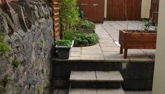 Entire 3 bedroom house near Caerphilly station - Foto 2, Garden