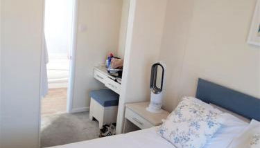 Tattershall Lakeside Lodge Indulgent wheelchair accessible 8 berth with Hot Tub - Foto 4