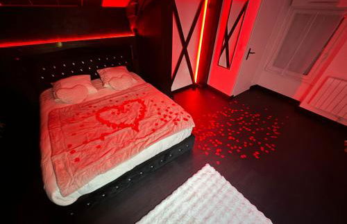 Love room spa et bien etre avec jacuzzi et sauna - Foto 32