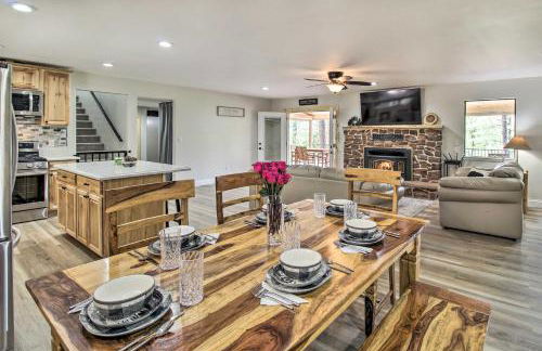 Family Cabin with Game Room! 32 Mi to Sunrise Resort - Foto 1