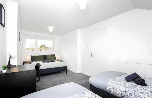 5 Individual Beds - Free Parking - Foto 14