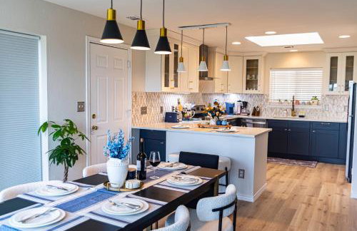 Lakeview Haven! Nature's Retreat with Serene Views - Foto 14