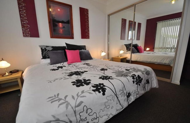 Beachfront Apartments Narooma - Photo 10