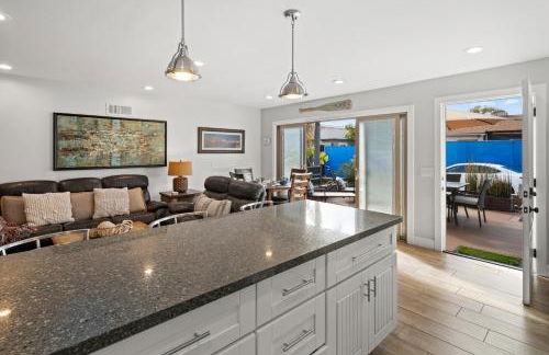 Stunning Beach Home - large patio, parking, ac & dog friendly! - Foto 17