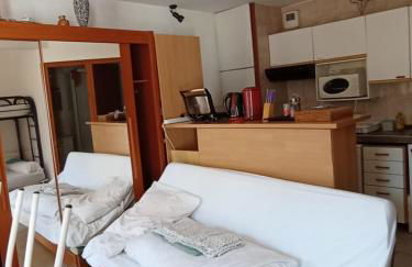 STUDIO 5 personnes N7 LUZ SAINT SAUVEUR draps et serviettes fournis - Foto 2