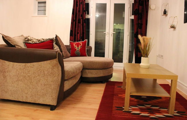 Apartment - Sleeps 2 - Parking - Station Close - Photo 8