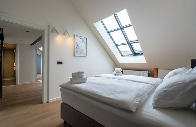 HONEST Karlín - Foto 20