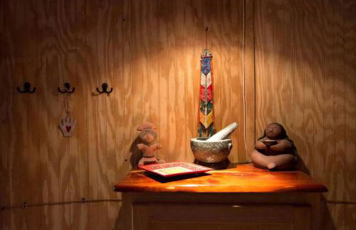 Enchanting Yurt Rental for a Romantic Getaway in North Carolina - Photo 14