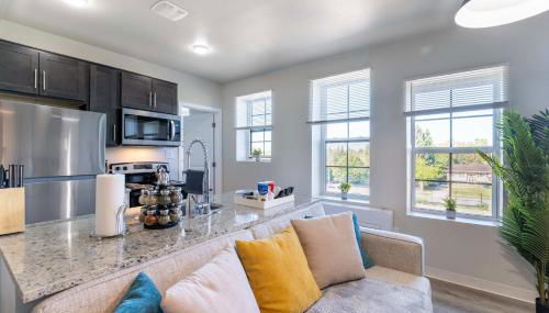 2BR Exclusive Retreat Near Henry Ford - Foto 5