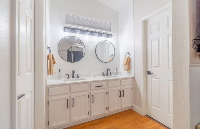 Modern 3-bedroom Escape in Northwest Reno - Photo 10