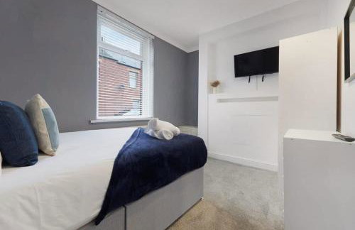 Stylish 4BR Retreat Near Town Centre - Foto 11