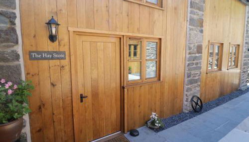 Hay Store - Photo 2