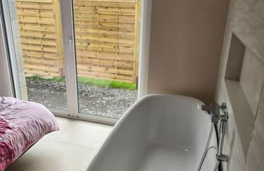 À L'ombre Du Pêcher - Foto 6