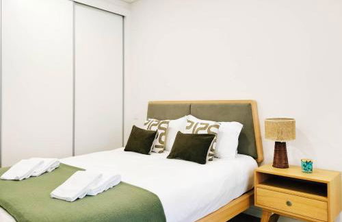 By the Sea - Foto 31