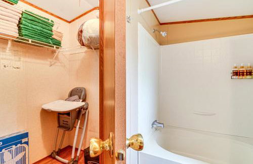 Nancy Cabin with Fire Pit Near Lake Cumberland! - Photo 13