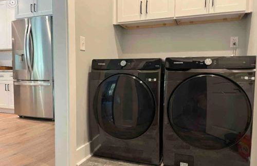 Brand New Luxury home 2022-Hot Tub-Pet Friendly - Foto 31