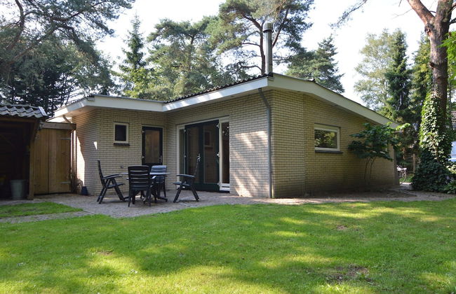 Refined Holiday Home in Guelders near Forest - Foto 26