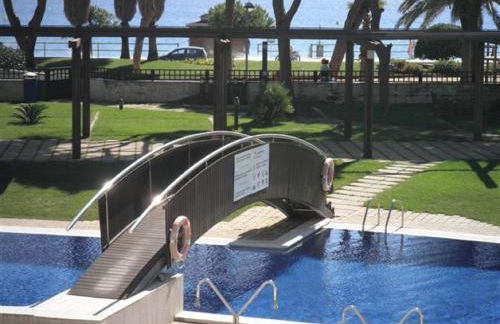 Beachfront Apartment with Pool and Garden S Abanell Blanes - Foto 3