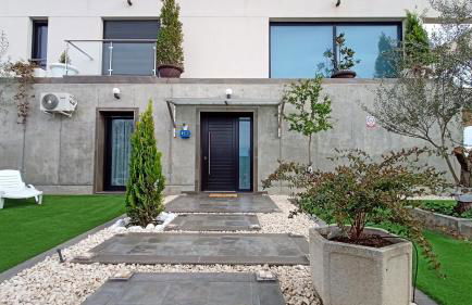 Chalet con piscina y jardín, no fumadores ni fiestas - Foto 9