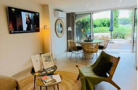 Refait à neuf Standing bord de plage et piscine Proche de St Trop - Foto 17