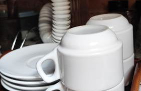 Casa Espaço Sara Piscina com total privacidade, área gourmet completa com churrasqueira fogão a lenha, a 5min do centro e do parque das águas - Foto 16