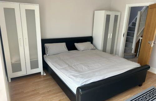 Entire Seaside Home 6 Private BedRooms Sleeps 10,4 Minute Walk To Station - Foto 21