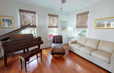 Historic Lady Renovated-Half Mile Walk to DT-Beach 3 Mi-Optional Guesthouse - Foto 13