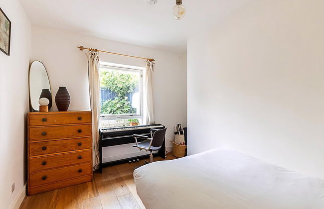 Retro Charm and Modern Comforts - Photo 15