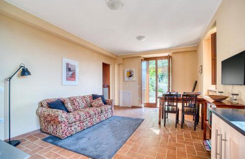 GuestHost - Casale dei Tramonti - Nature's Haven Apartments in Renovated Farmhouse with Pool - Photo 5