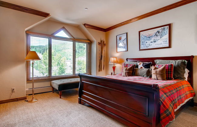 Highlands Area by East West Hospitality - Photo 17