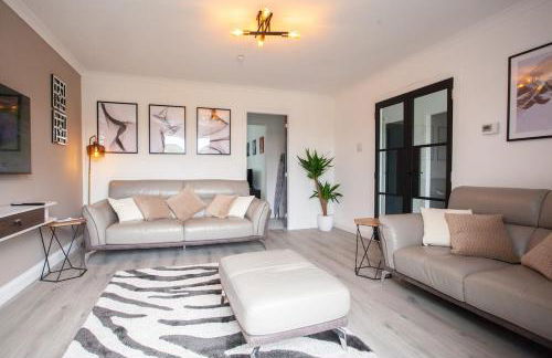 Modern 3 Bed Flat Balloch - Foto 1