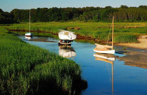 Beautiful Home Close to Ponds and Beach - Photo 31