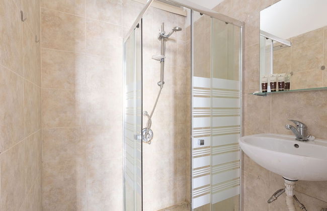 Artistic Downtown Vibe Apt in Florentin - Foto 26