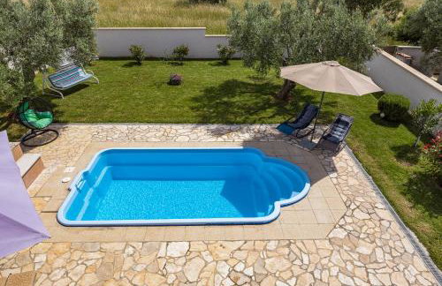 Villa Sunny Olive - Photo 30