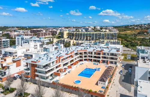 Lagos Apt with pool and huge balcony Very close to Beach and Marina - Foto 4