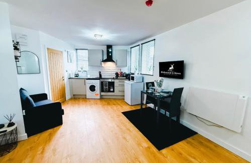 Chic Studio, Free parking, Sleeps 2 - Foto 11